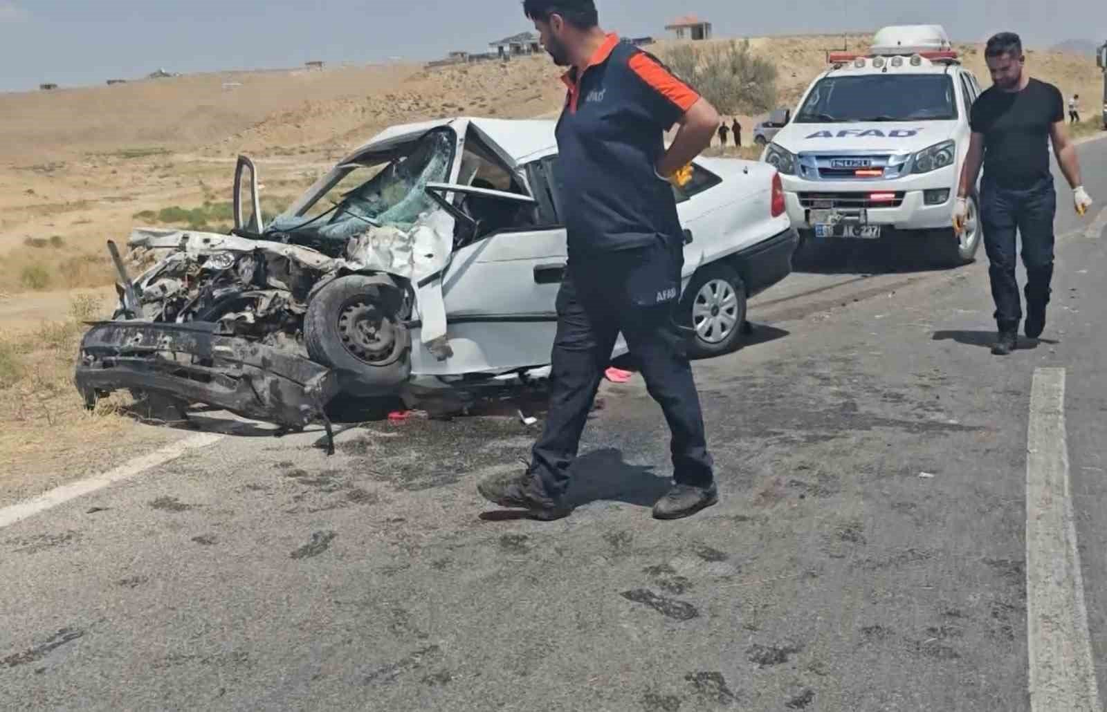 Aksaray’da otomobil ile kamyonet çarpıştı: 1 ölü, 3 yaralı