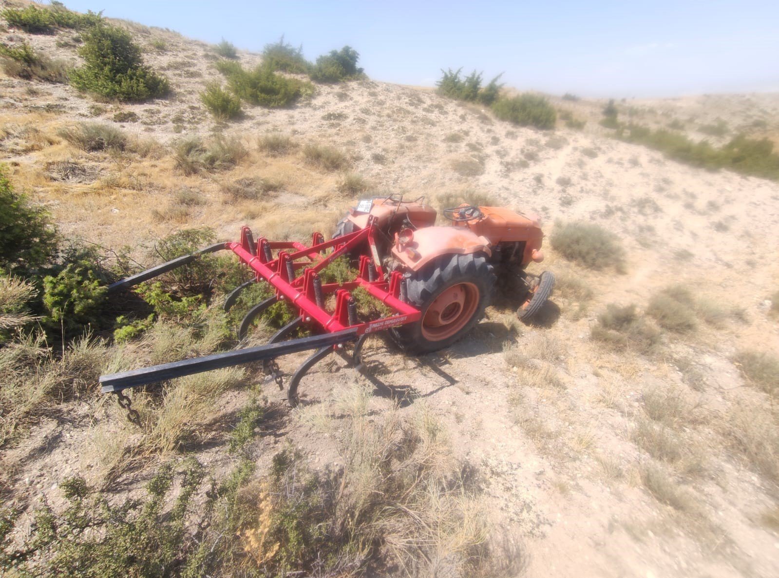 Ankara’da traktör devrildi: 1 ölü