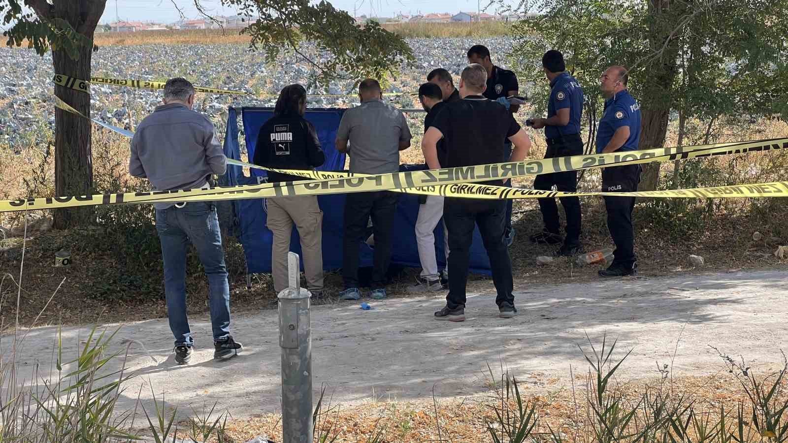 Konya’da 28 Yaşındaki Genç Yol Kenarında Ölü Bulundu